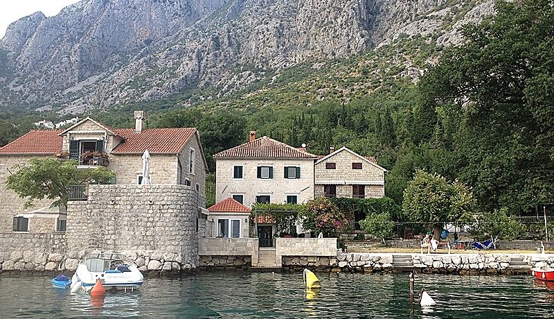 Каменный дом с причалом Ораховац Котор-Топ недвижимости Черногории