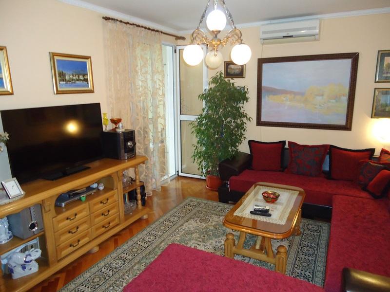 Einzimmerwohnung auf Topla, Herceg Novi