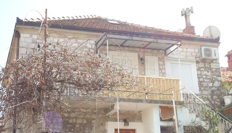 Апартаменты в каменный дом Игало, Герцег Нови-Топ недвижимости Черногории