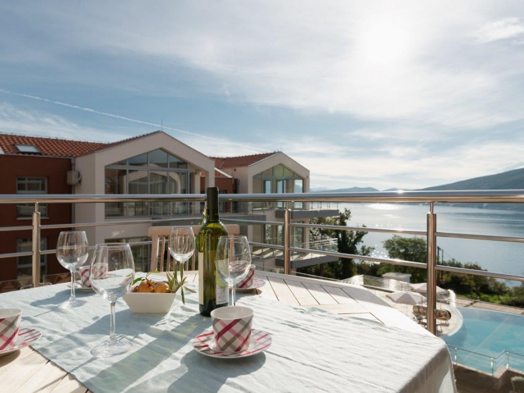 Apartments in Exclusive complex Djenovici, Herceg Novi