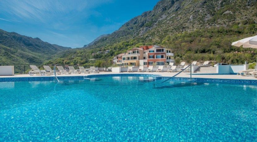 Eksklusivni apartmani nekretnine Morinj, Kotor-Top Estate Montenegro