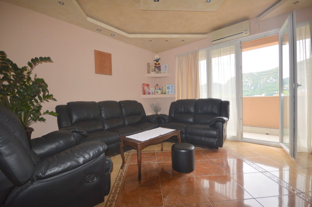 Two bedroom apartment with sea view Kotor