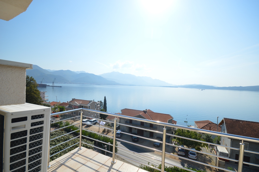 Apartments with sea view Bijela, Herceg Novi