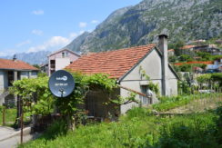 Kuća sa placom Dobrota, Kotor-Top Nekretnine Crna Gora