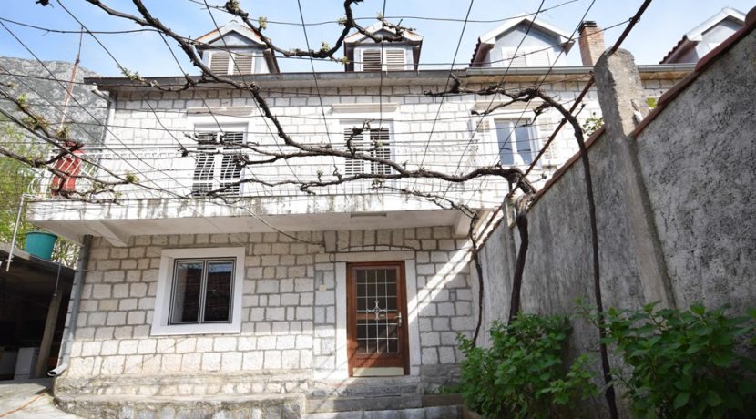 Меблированный каменный дом Доброта, Котор-Топ недвижимости Черногории