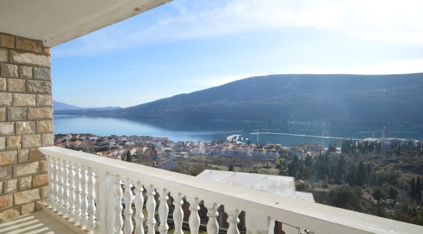 Haus mit Mietwohnungen Djenovici, Herceg Novi-Top Immobilien Montenegro