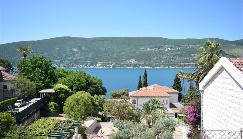 Flat near sea Topla, Herceg Novi-Top Estate Montenegro