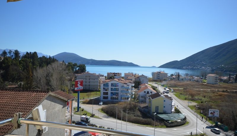 Stan sa pogledom na more Igalo, Herceg Novi-Top Nekretnine Crna Gora