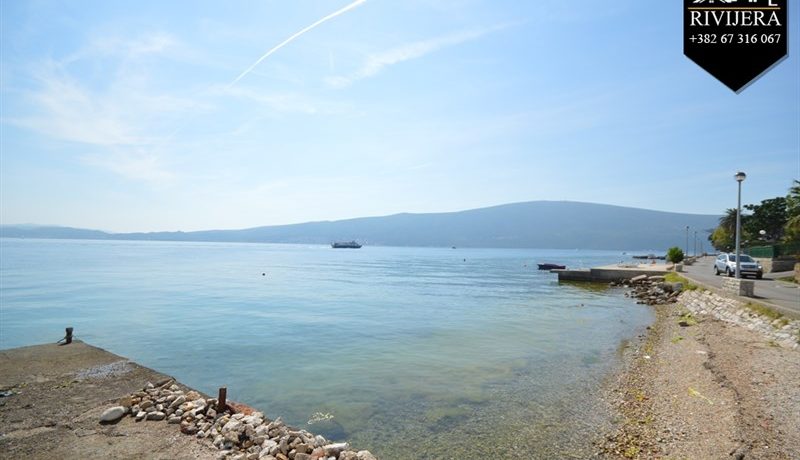 Kuća sa pogledom na more Bijela, Herceg Novi-Top Nekretnine Crna Gora