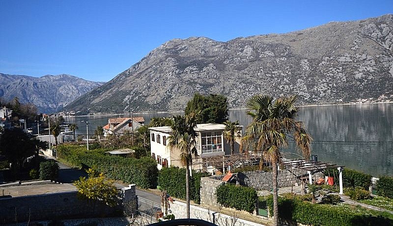 Kuća sa pogledom na more Stoliv, Kotor-Top Nekretnine Crna Gora