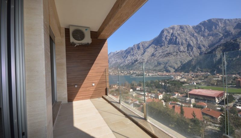 Apartment with sea view Skaljari, Kotor-Top Immobilien Montenegro