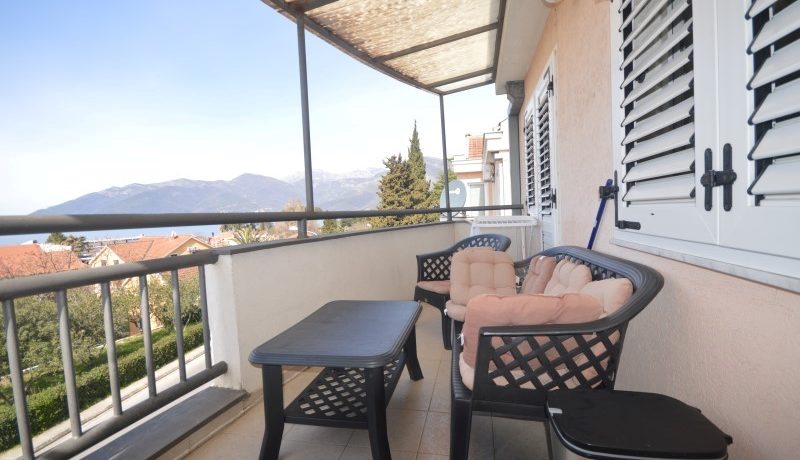 Stan sa pogledom na more Donja Lastva, Tivat-Top Nekretnine Crna Gora