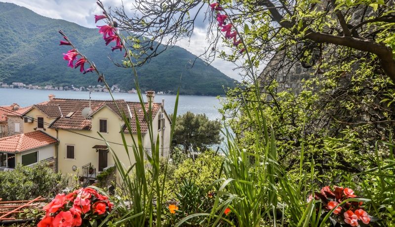 Kuća sa pogledom na more Perast, Kotor-Top Nekretnine Crna Gora