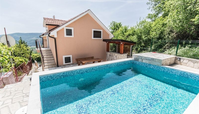 Haus mit Swimming pool Suscepan, Herceg Novi-Top Immobilien Montenegro