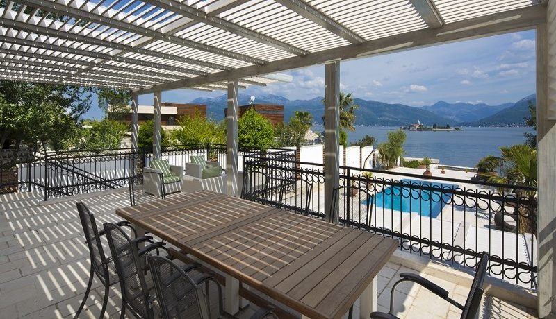 Luxusvilla mit Pool, Tivat-Top Immobilien Montenegro