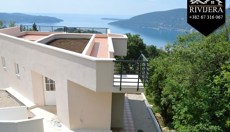 Просторная вилла с видом на море Требесин, Герцег Нови-Топ недвижимости Черногории