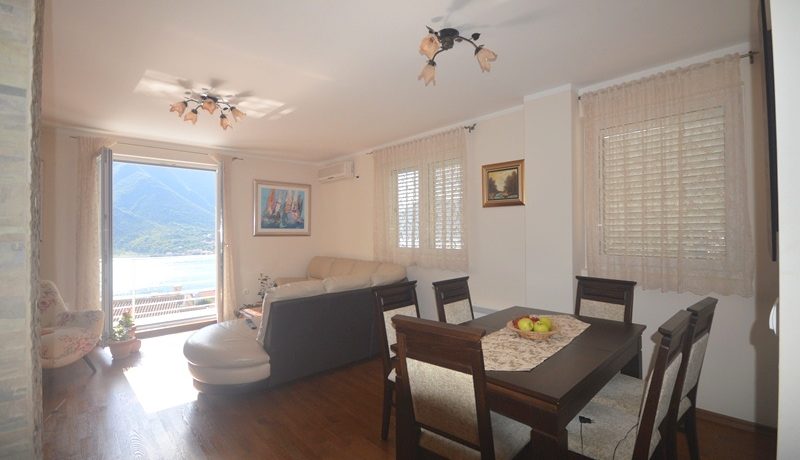 Flat with sea view Dobrota, Kotor-Top Estate Montenegro