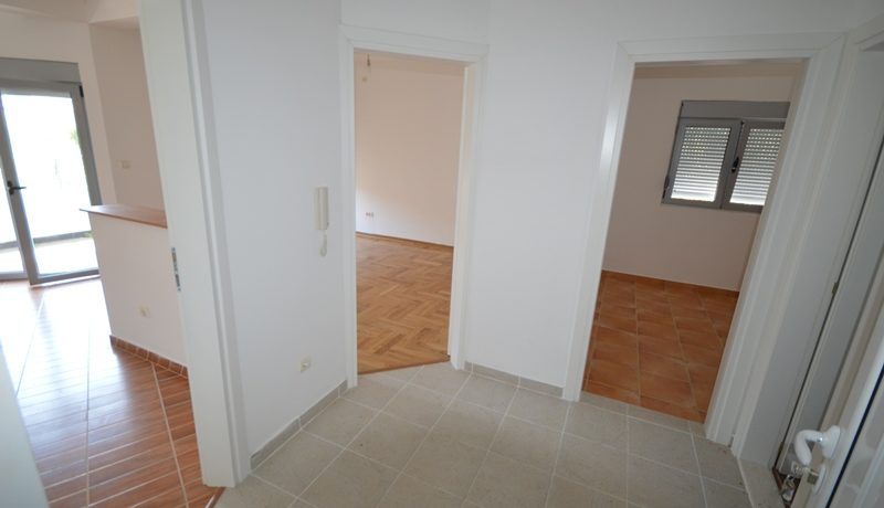 Уютная квартира с одной спальней Дженовичи, Герцег Нови-Топ недвижимости Черногории