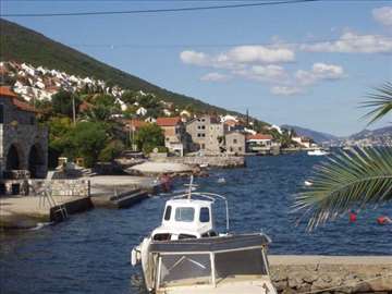 Dvojna kuća sa pogledom na more Krašići, Tivat-Top Nekretnine Crna Gora