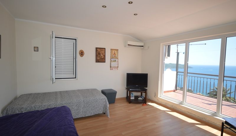 One bedroom apartment with sea view Cela, Center, Herceg Novi-Top Estate Montenegro