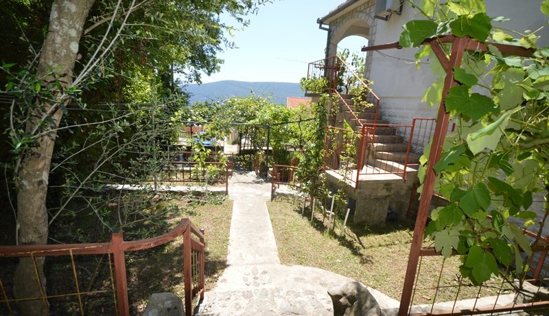 Cheap two room flat Topla, Herceg Novi-Top Estate Montenegro