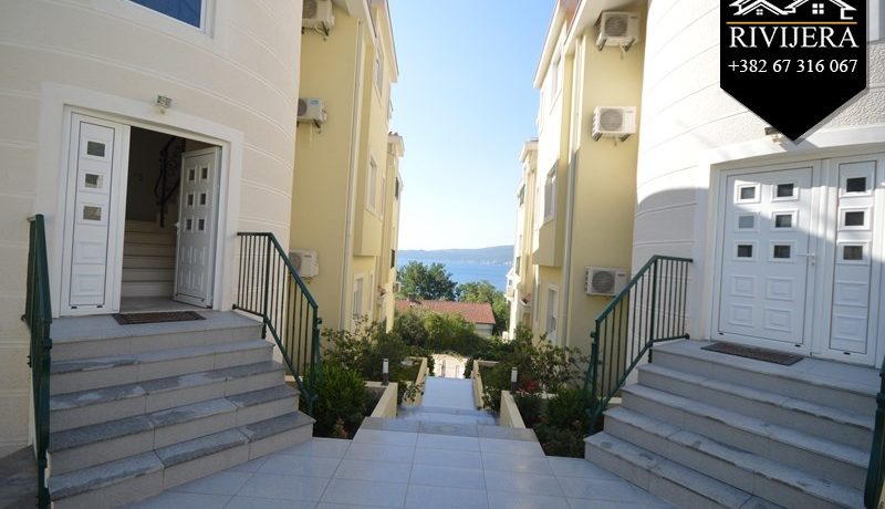 Atraktivan stan u luksuznom kompleksu Bijela, Herceg Novi-Top Nekretnine Crna Gora