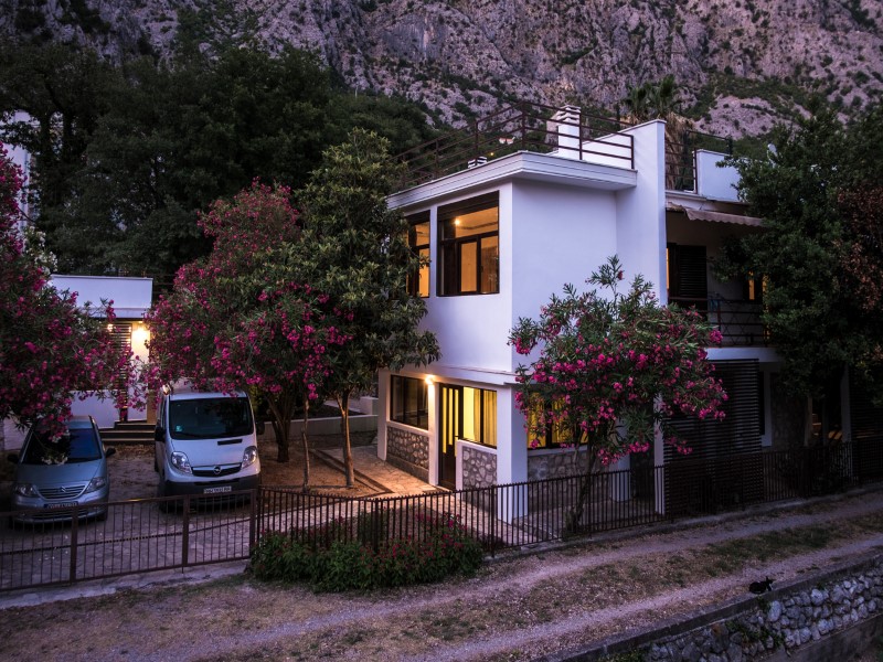 Atraktivna komforna kuća Orahovac, Kotor