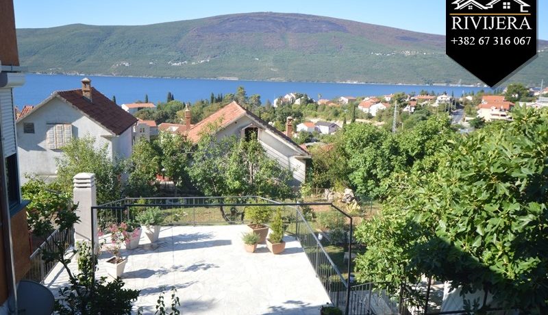 Haus mit Zwei Wohnungen Baosici, Herceg Novi-Top Immobilien Montenegro