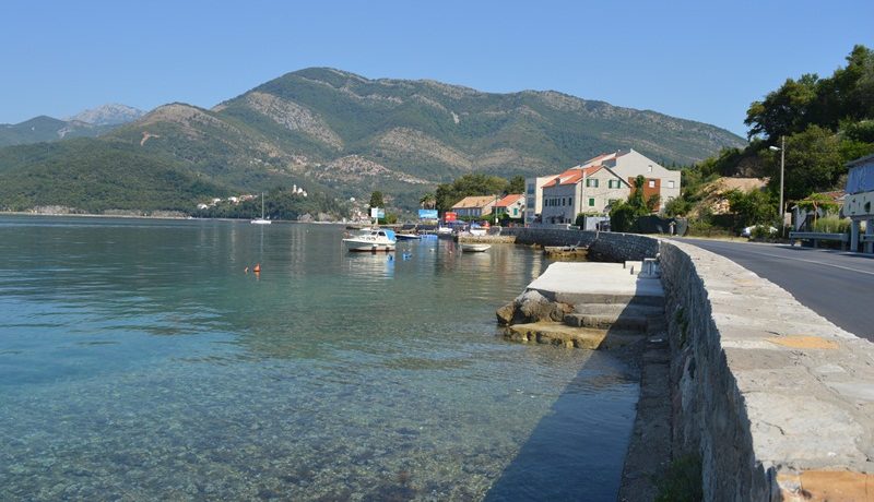Haus an der ersten Meereslinie Opatovo, Tivat-Top Immobilien Montenegro