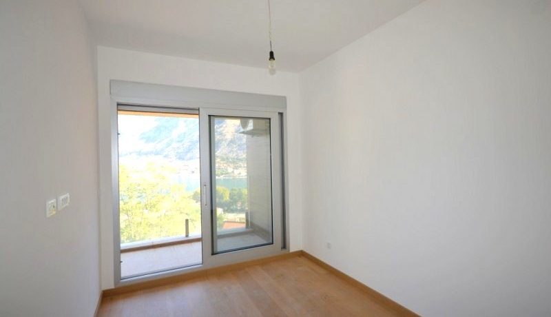 Comfortable apartment with sea view Skaljari, Kotor-Top Estate Montenegro