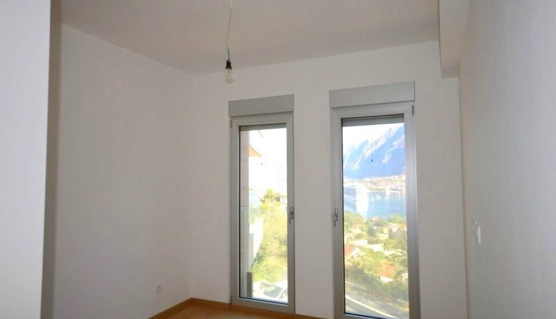 Gut aussehende Vier Zimmer Wohnung Skaljari, Kotor-Top Immobilien Montenegro