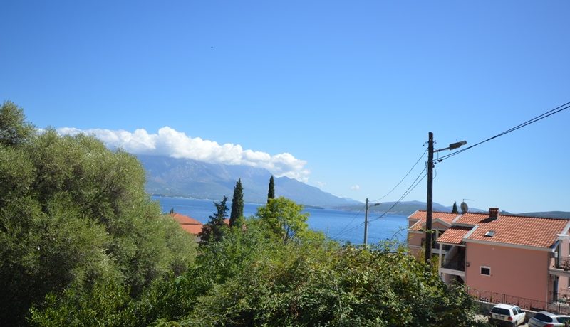 Zemljište na dobroj lokaciji Baošići , Herceg Novi-Top Nekretnine Crna Gora