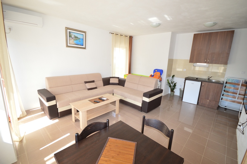 Atraktivni apartmani za izdavanje Đenovići, Herceg Novi