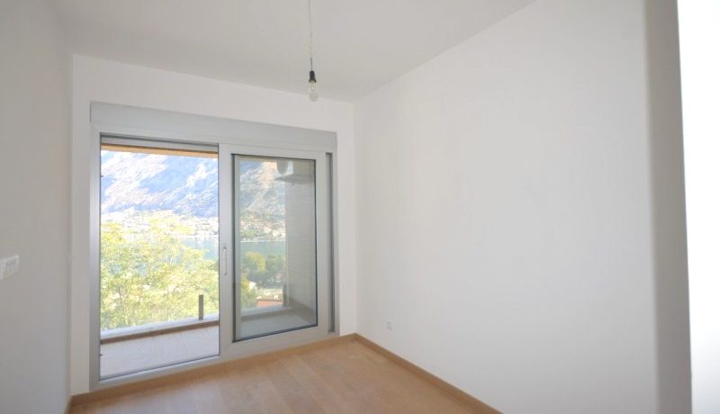 Trosoban stan novogradnja Škaljari, Kotor-Top Nekretnine Crna Gora