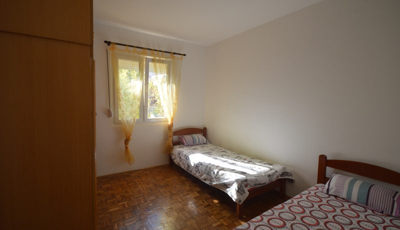 Two bedroom apartment with courtyard Igalo, Herceg Novi-Top Estate Montenegro