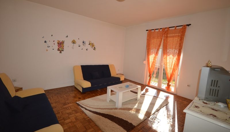 Zwei Zimmer Wohnung mit Garten Igalo, Herceg Novi-Top Immobilien Montenegro