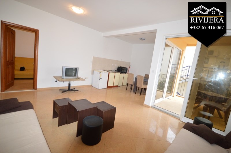 Cheap Apartment with sea view Baosici, Herceg Novi