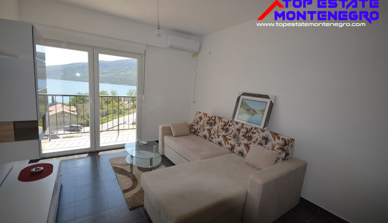 Sonnige Zwei Zimmer Wohnung Djenovici, Herceg Novi-Top Estate Montenegro