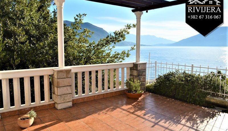 Luksuzan stan na obali Savina, Herceg Novi-Top Nekretnine Crna Gora