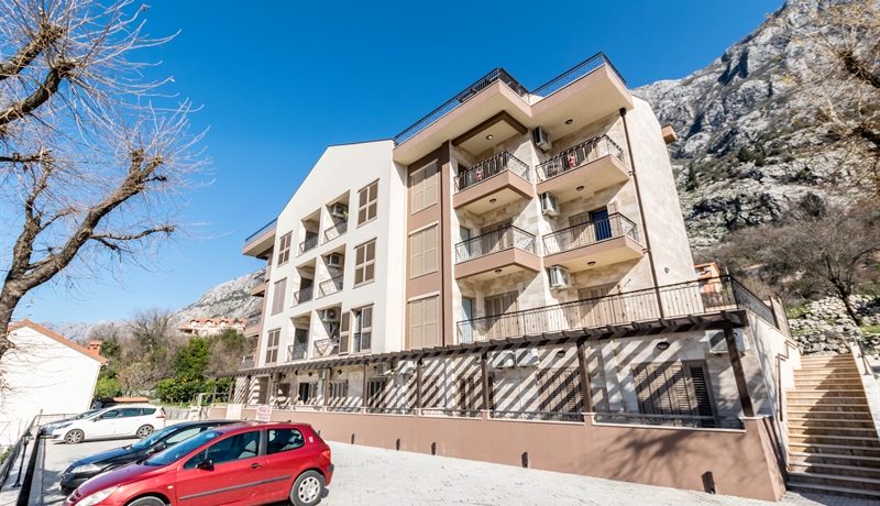Ein Zimmer Wohnung Dobrota, Kotor-Top Immobilien Montenegro