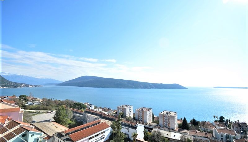 Atraktivan stan sa pogledom na more Savina, Herceg Novi-Top Nekretnine Crna Gora