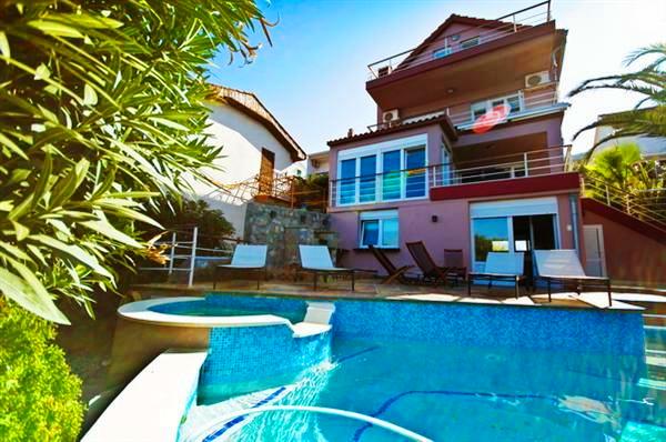 Attractive luxury villa with pool Krasici, Tivat-Top Estate Montenegro