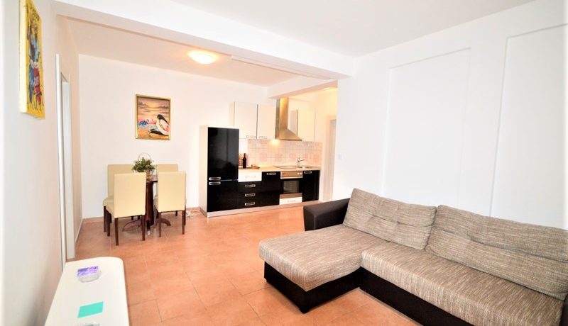Elegantan dvosoban stan Igalo, Herceg Novi-Top Nekretnine Crna Gora