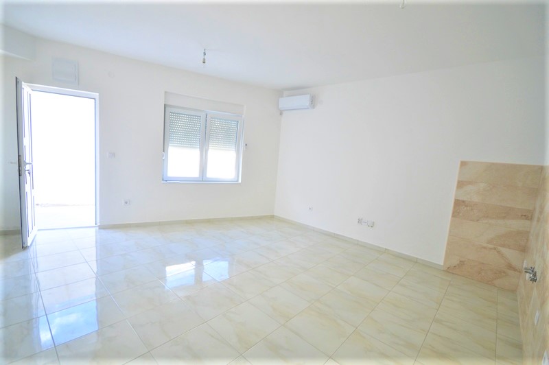 Neue kleine Terrassenwohnung Topla, Herceg Novi