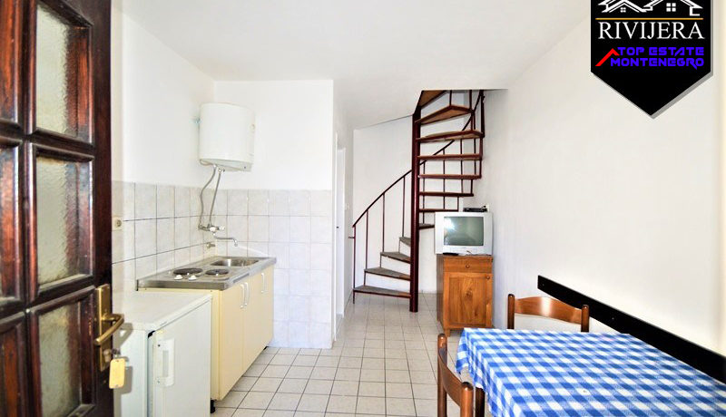 Kuća sa apartmanima za izdavanje Kumbor, Herceg Novi-Top Nekretnine Crna Gora