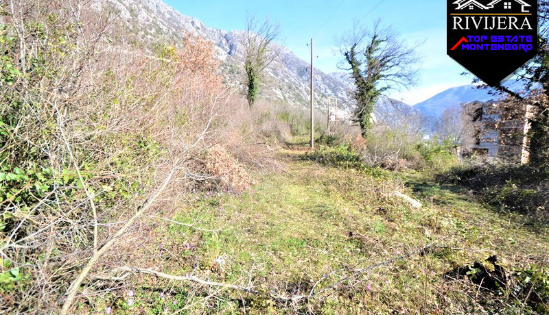 Atraktivna parcela sa pogledom na Boko Kotorski zaljev Morinj, Kotor-Top Nekretnine Crna Gora