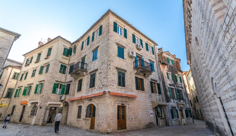 Komfortable sonnige drei zimmer Wohnung Altstadt, Zentrum, Kotor-Top Immobilien Montenegro