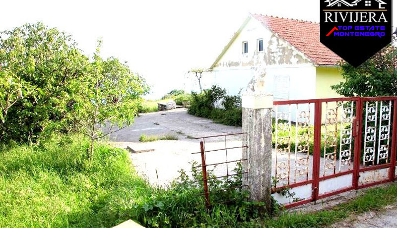 Anwesen mit altem Haus Podi, Herceg Novi-Top Immobilien Montenegro