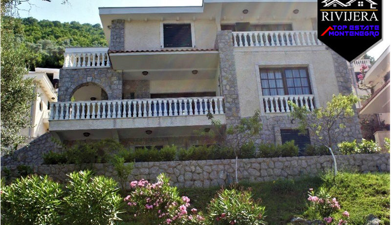 Attraktive Luxusvilla Kostanjica, Kotor-Top Immobilien Montenegro