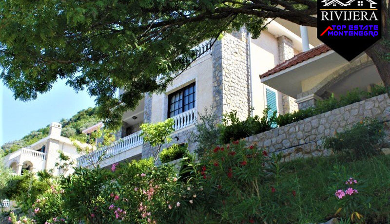 Apartments in attractive complex Kostanjica, Kotor-Top Estate Montenegro